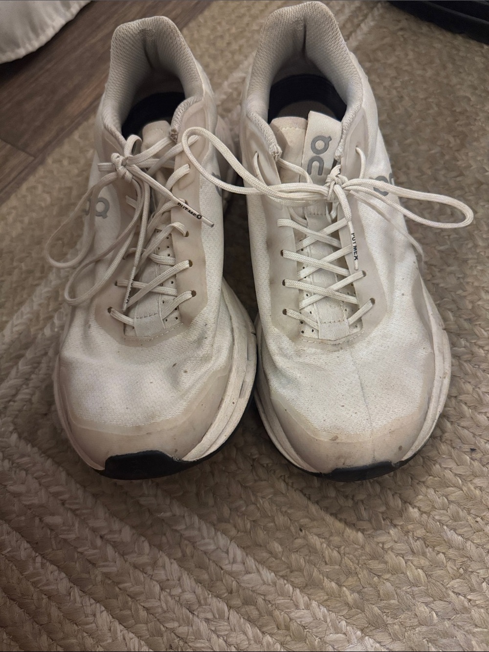 On Cloud Running  White Athletic Lace-Up Sneakers